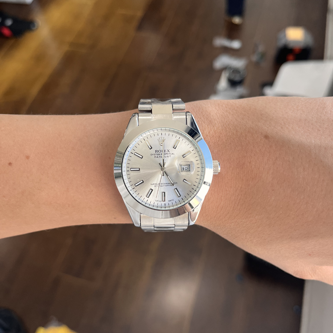 Reloj Clásico Acero con Fecha