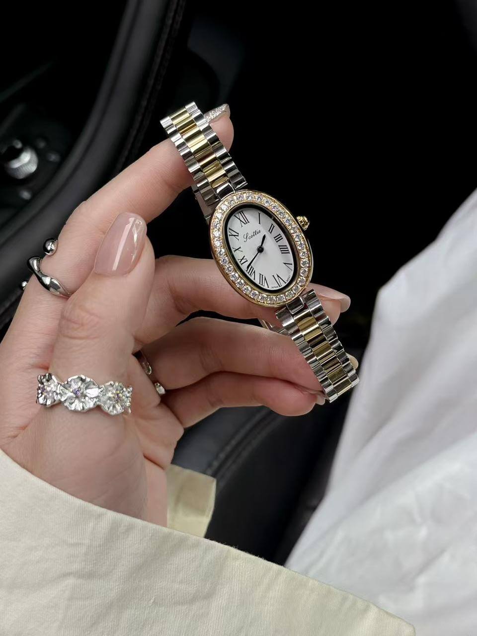 Reloj Elegante Pulso Delgado Ovalado Números Romanos
